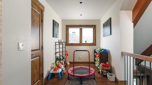 4326- 4330 Bedford Lane, Kelowna, BC - Indoor