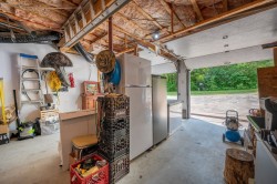 Garage - 