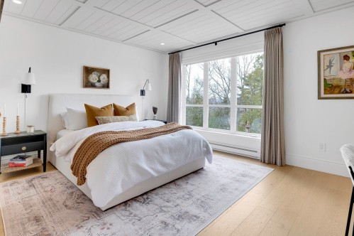 Master Bedroom - 223 Ch. De Cortina, Piedmont, QC - Indoor Photo Showing Bedroom