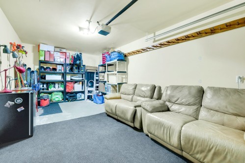 Bachelor - 223 Ch. De Cortina, Piedmont, QC - Indoor