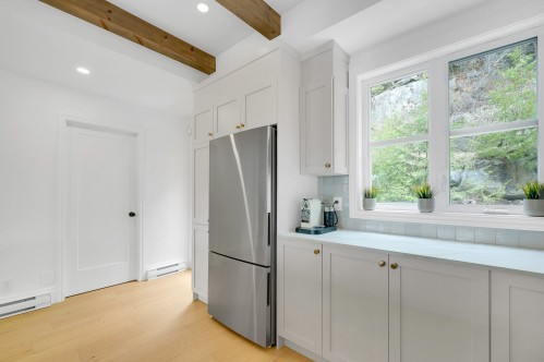 Kitchen - 223 Ch. De Cortina, Piedmont, QC - Indoor Photo Showing Other Room