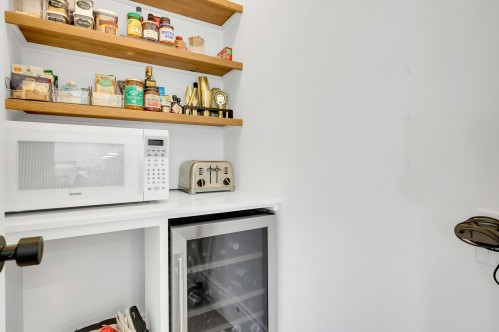 Kitchenette - 223 Ch. De Cortina, Piedmont, QC - Indoor Photo Showing Other Room