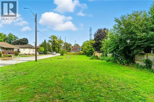 11 Knapmans Drive, Hamilton, ON 