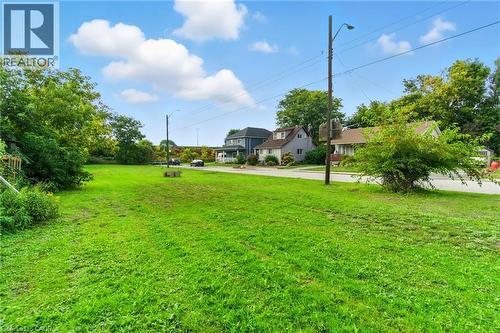 11 Knapmans Drive, Hamilton, ON 