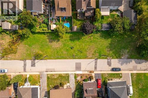 11 Knapmans Drive, Hamilton, ON 