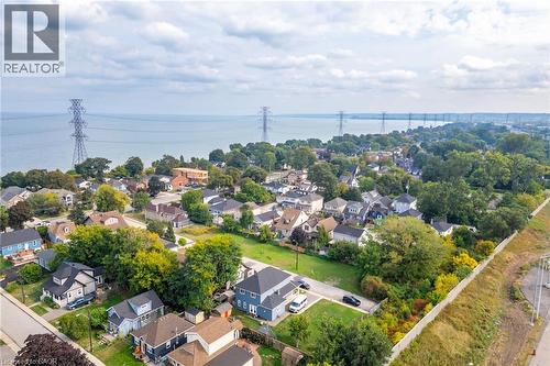 11 Knapmans Drive, Hamilton, ON 