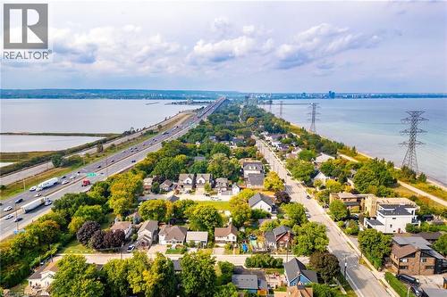 11 Knapmans Drive, Hamilton, ON 