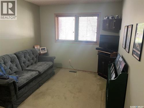 2930 More Crescent E, Regina, SK - Indoor