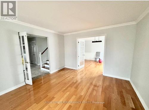 123 Napoleon Court, London East (East I), ON - Indoor Photo Showing Other Room