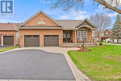68 MAPLE STAND WAY  Ottawa, ON K2G 6R4