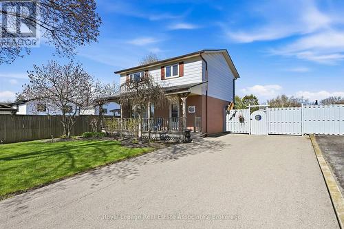 107 Billington Crescent, Hamilton, ON - Outdoor