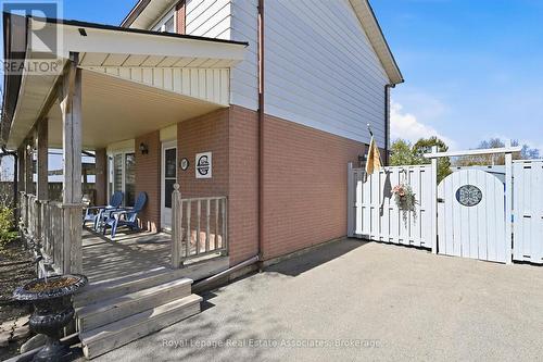 107 Billington Crescent, Hamilton, ON - Outdoor With Exterior