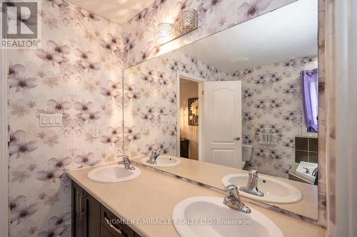 547 Wansbrough Way, Shelburne, ON - Indoor Photo Showing Bathroom