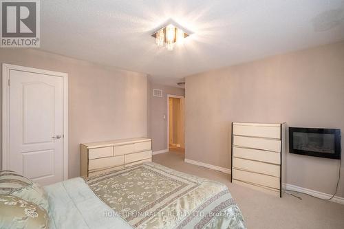 547 Wansbrough Way, Shelburne, ON - Indoor Photo Showing Bedroom