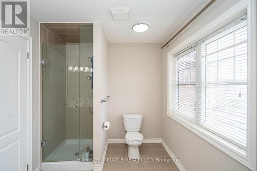 547 Wansbrough Way, Shelburne, ON - Indoor Photo Showing Bathroom