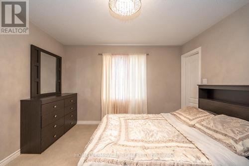 547 Wansbrough Way, Shelburne, ON - Indoor Photo Showing Bedroom