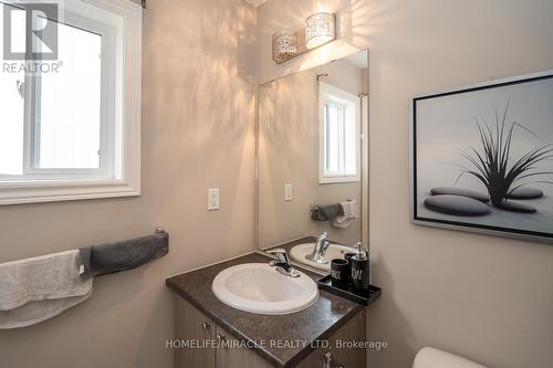 547 Wansbrough Way, Shelburne, ON - Indoor Photo Showing Bathroom