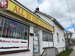 152 PARK RD SOUTH Oshawa, ON L1J 4H2