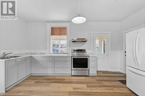 56 Grosvenor Avenue, Ottawa, ON - Indoor Photo Showing Kitchen With Double Sink