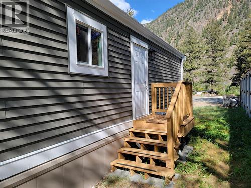 1514 Highway 3A Unit# 3, Keremeos, BC 
