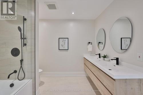 1340 Contour Drive, Mississauga, ON - Indoor Photo Showing Bathroom