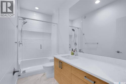 230 Greyeyes-Steele Way, Saskatoon, SK - Indoor Photo Showing Bathroom