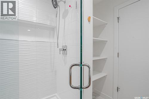 230 Greyeyes-Steele Way, Saskatoon, SK - Indoor Photo Showing Bathroom