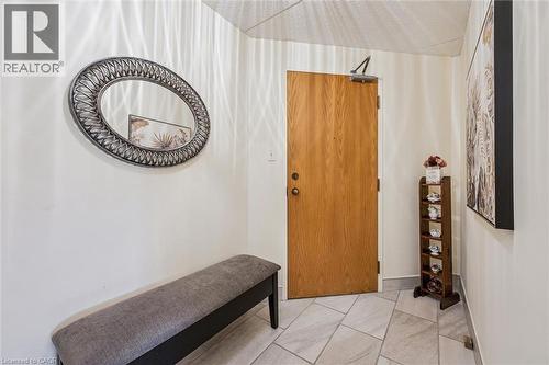 8 Christopher Court Unit# 507, Guelph, ON - Indoor Photo Showing Other Room