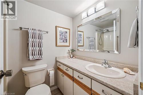 8 Christopher Court Unit# 507, Guelph, ON - Indoor Photo Showing Bathroom