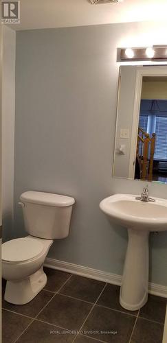 52 Ayers Crescent, Toronto, ON - Indoor Photo Showing Bathroom