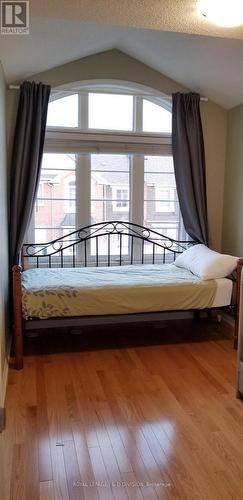 52 Ayers Crescent, Toronto, ON - Indoor Photo Showing Other Room