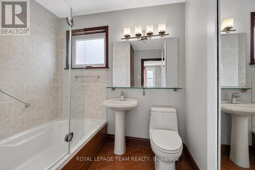 12 Lewis Street, Ottawa, ON - Indoor Photo Showing Bathroom