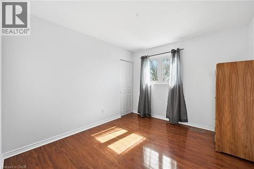 107 Billington Crescent, Hamilton, ON - Indoor Photo Showing Other Room