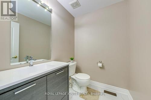 30 Streamline Drive, Brampton, ON - Indoor Photo Showing Bathroom