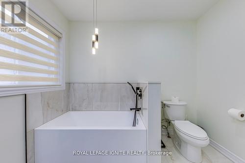 30 Streamline Drive, Brampton, ON - Indoor Photo Showing Bathroom