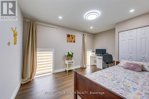 30 Streamline Drive, Brampton, ON - Indoor Photo Showing Bedroom