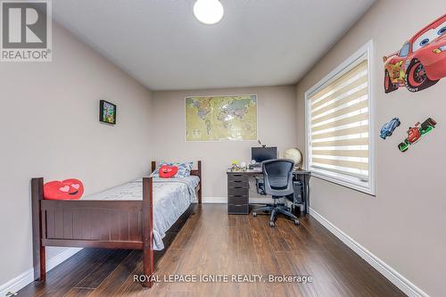 30 Streamline Drive, Brampton, ON - Indoor Photo Showing Bedroom