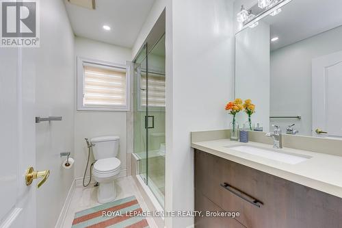 30 Streamline Drive, Brampton, ON - Indoor Photo Showing Bathroom