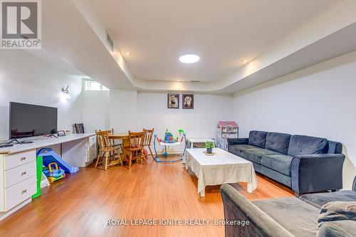30 Streamline Drive, Brampton, ON - Indoor