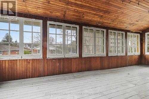 upper covered porch off primary bedroom - 506 Wentworth Avenue, Ottawa, ON -  With Exterior
