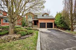 10 DORMAN DRIVE  Whitchurch-Stouffville (Stouffville), ON L4A 6A2