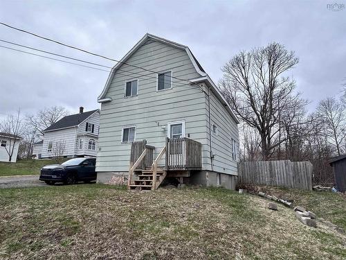 10 Weir Avenue  Stellarton, NS B0K 1S0
