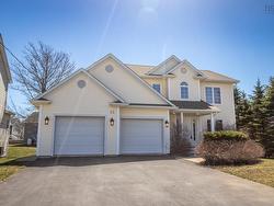 55 Lethbridge Avenue  Dartmouth, NS B2X 2W4
