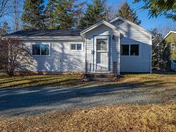 10 Sucker Brook Street  Sackville, NS B4C 4E7