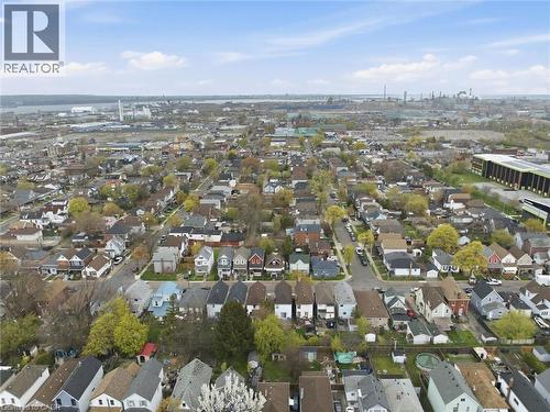 Lots of amenities close by - 46 Mayflower Avenue, Hamilton, ON - Outdoor With View