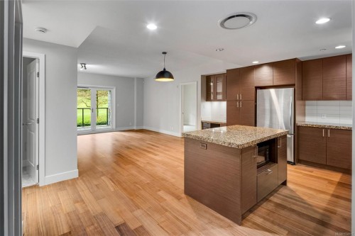 #113-1400 Lynburne Pl, Langford, BC - Indoor Photo Showing Kitchen