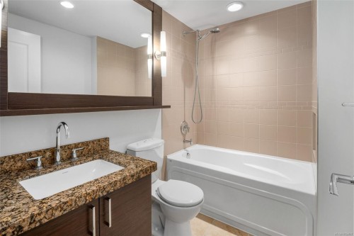 #113-1400 Lynburne Pl, Langford, BC - Indoor Photo Showing Bathroom