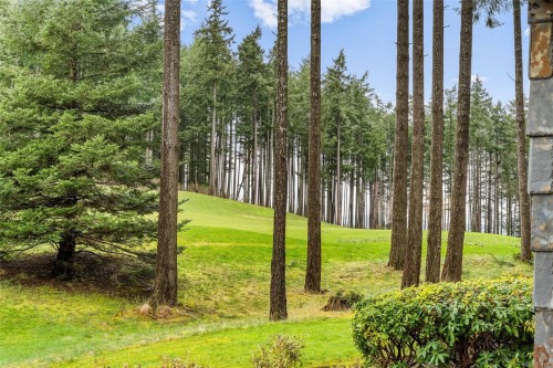 #113-1400 Lynburne Pl, Langford, BC - Outdoor