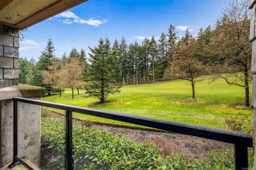 #113-1400 Lynburne Pl, Langford, BC - Outdoor