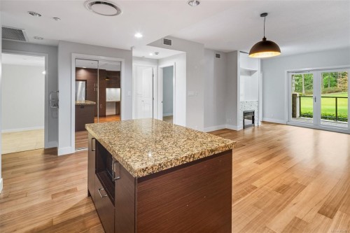 #113-1400 Lynburne Pl, Langford, BC - Indoor Photo Showing Kitchen